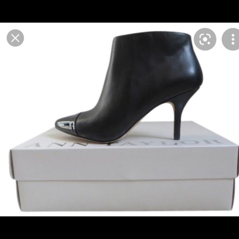 Ann Taylor Lacey Leather Cap Toe Bootie size 9.5